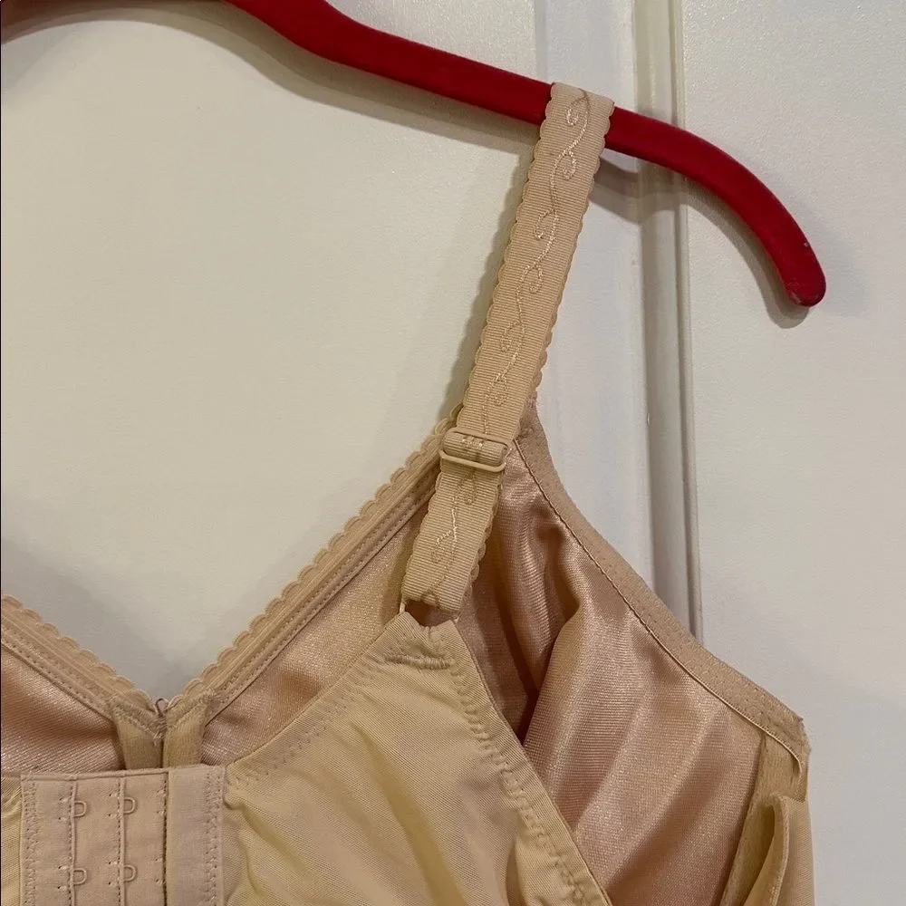 Wacoal Full Figure Simple Shaping Minimizer Bra Underwire 857109 Sand NEW 44D